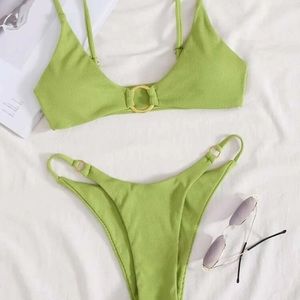 Green ring bikini